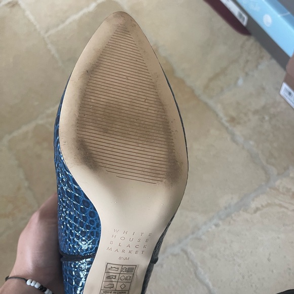 White House Black Market Nia Blue Velvet - Picture 6 of 6